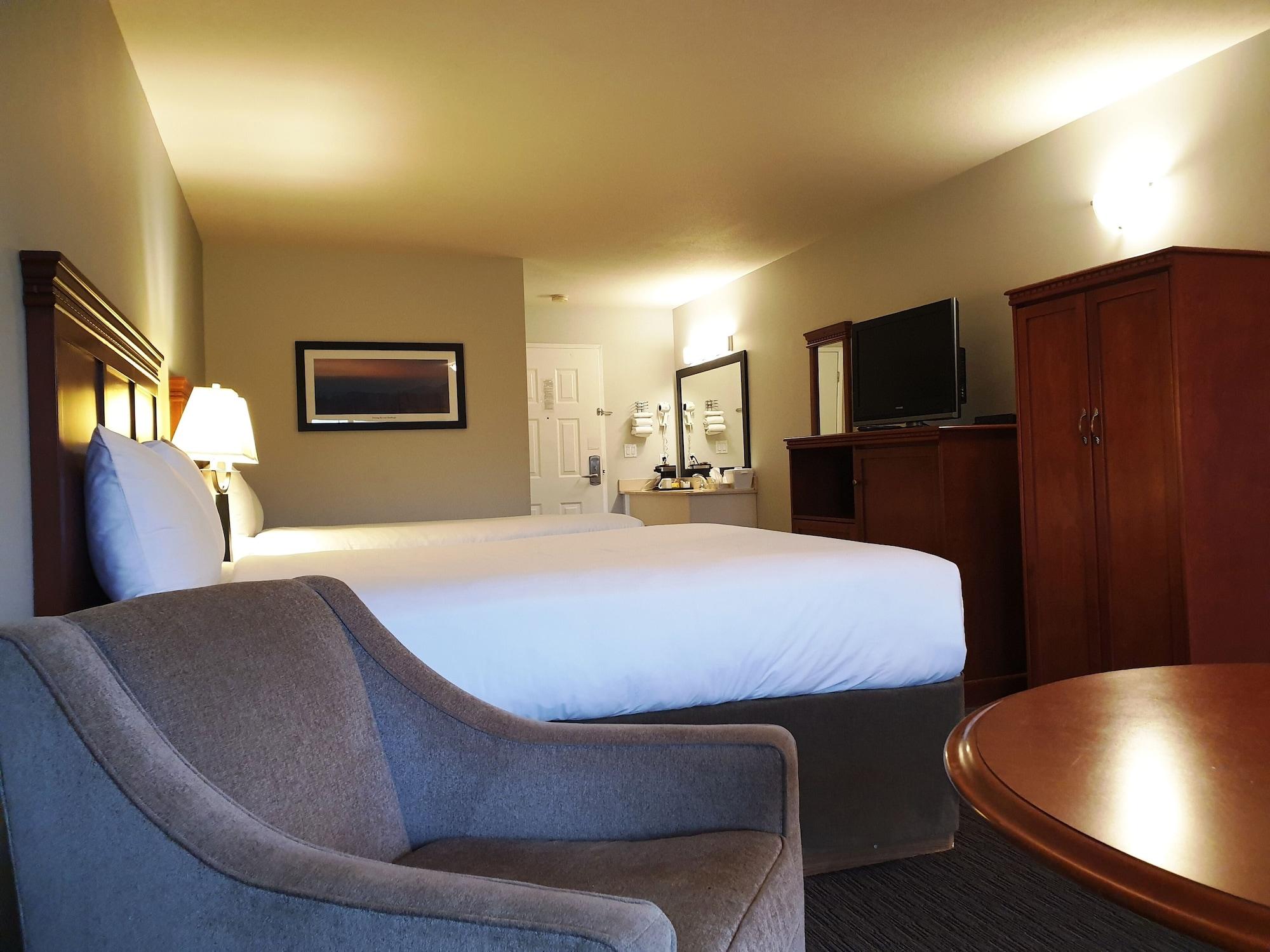Riverland Inn & Suites Kamloops Exterior photo