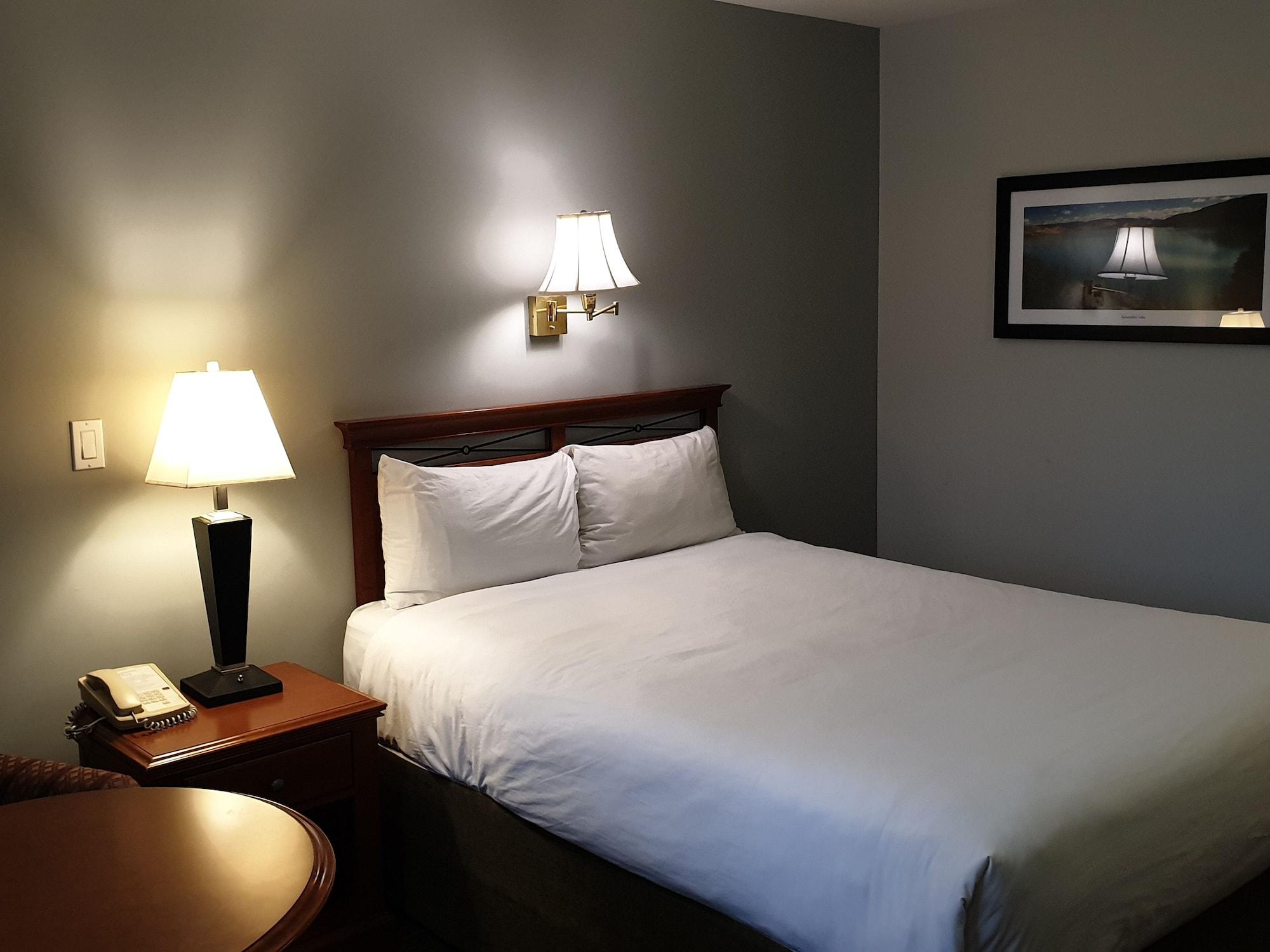 Riverland Inn & Suites Kamloops Exterior photo
