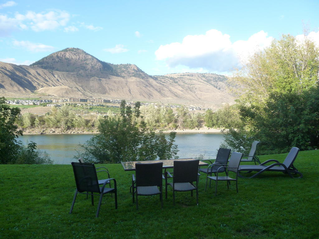 Riverland Inn & Suites Kamloops Exterior photo